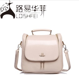 青春物語 路易華菲學(xué)院風(fēng)雙肩包，可愛與實(shí)用的完美融合